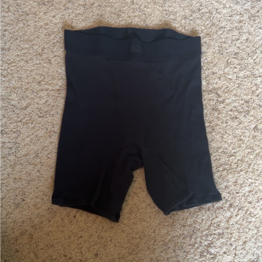 Skims black sleep shorts